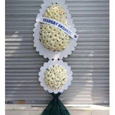 çift göbekli beyaz gerbera  dügün çelengi ataşehir çiçekçi